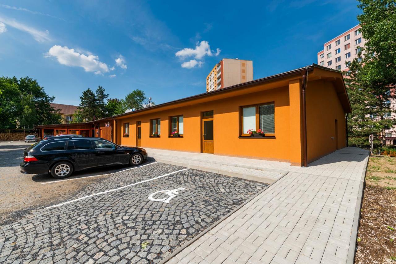 Penzion Piranha Мельник Экстерьер фото